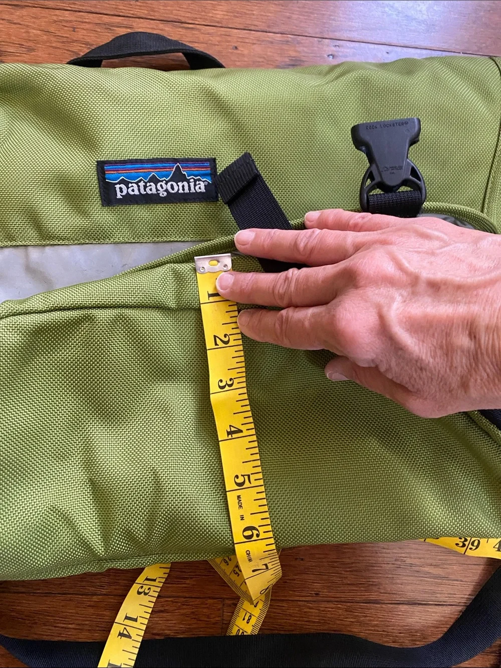 Patagonia messenger bag-green